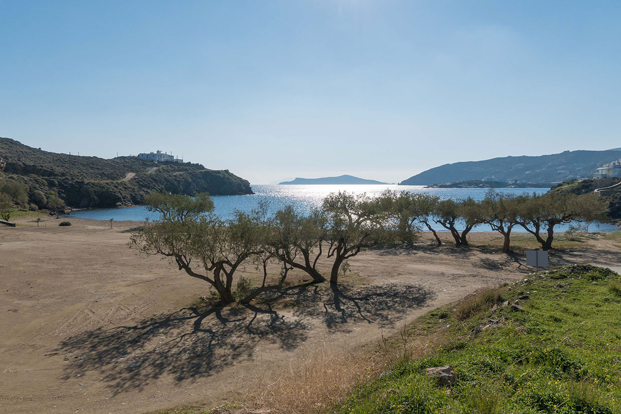Η παραλία Φασολού στη Σίφνο